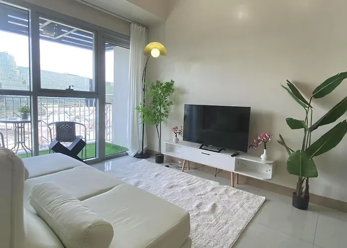 Perfect 1br With Magnificant Bayview Garden View Near Okada, Solaire, Aiports, Free Parking *