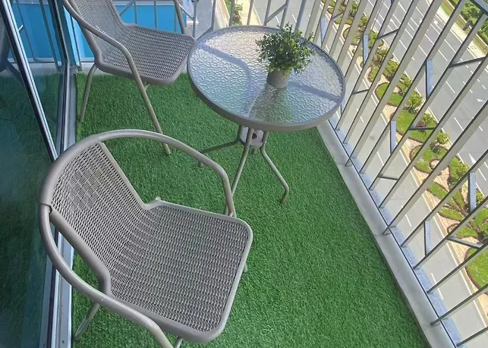 Perfect 1br With Magnificant Bayview Garden View Near Okada, Solaire, Aiports, Free Parking Apartment *